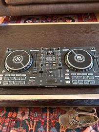 Numark Mixtrack Pro FX