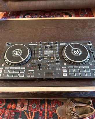 Numark Mixtrack Pro FX