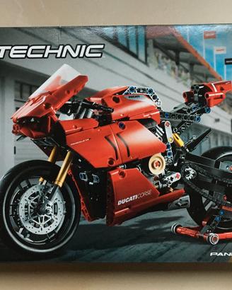 Lego Ducati Panigale V4 R