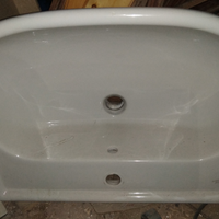 Lavabo da appoggio su piano