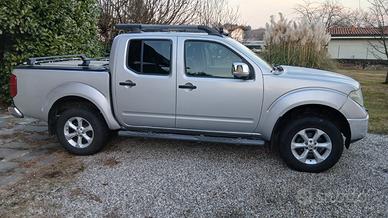 NISSAN NAVARA DOUBLE CAB 4WD
