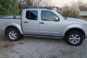 NISSAN NAVARA DOUBLE CAB 4WD