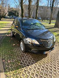 Lancia Ypsilon euro 6  1.2 benzina , 63800Km
