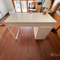 Scrivania Ikea modello Micke