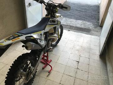 Moto enduro