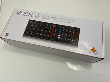 Nuovo BEHRINGER MODEL-D Sintetizzatore Analogico