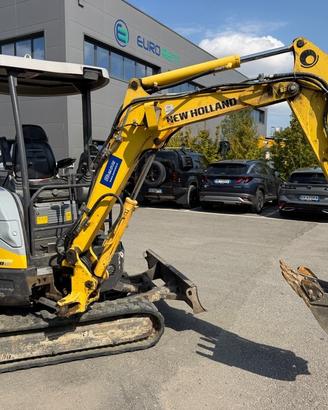 MINIESCAVATORE NEWHOLLAND E26B SR