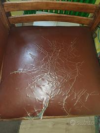 Sedia / poltroncina vintage in legno da restaurare