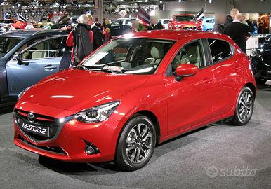 Parabrezza Mazda 2 2015-