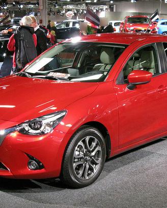 Parabrezza Mazda 2 2015-