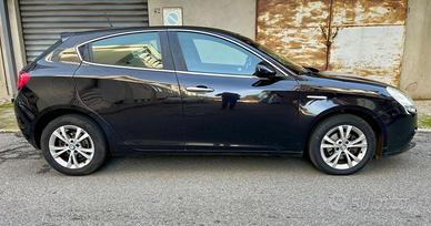 Alfa Romeo Giulietta 1.6 JTDm-2 105 CV Distinctive