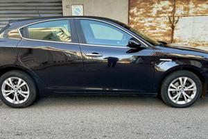 Alfa Romeo Giulietta 1.6 JTDm-2 105 CV Distinctive