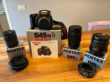 Splendido corredo Pentax 645N boxed