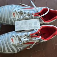 Scarpe da corsa su pista Reebok con chiodi nuove