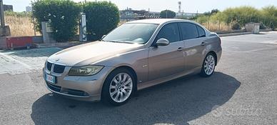 BMW 330d 2008 – Cambio Manuale – Full Optional