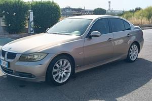 BMW 330d 2008 – Cambio Manuale – Full Optional