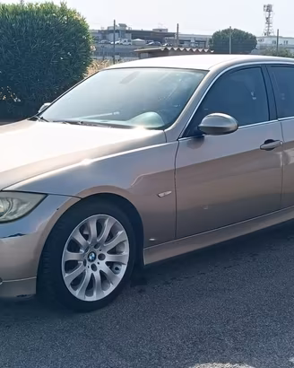 BMW 330d 2008 – Cambio Manuale – Full Optional
