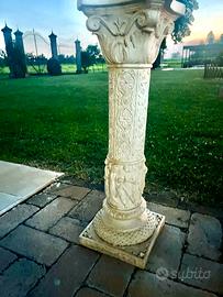 Colonna decorativa in pietra