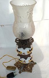 Lampada da tavolo in ottone ceramica e vetro 