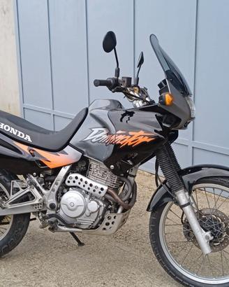 Honda dominetor 650