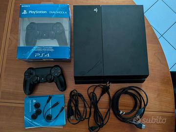 PS4 500GB + 2 controller, prova disponibile