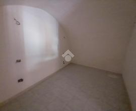 MONOLOCALE A BARLETTA
