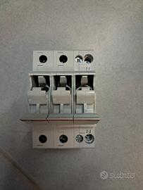 portafusibile sezionatore 3P +N 32A