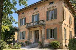 Villa di 500 m² con 5 locali e box auto a Modena