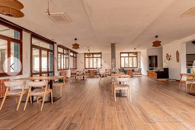 Ristorante in gestione -con giardino