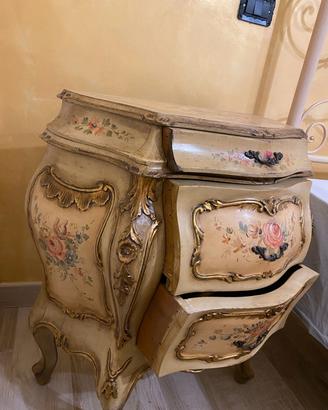 2 comodini in stile veneziano