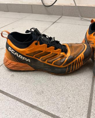 Scarpa da trekking