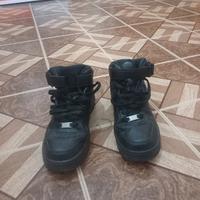 come nuove usate 1 volta perché mi vanno strette