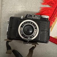 Kit fotografico vintage – Ferrania Ibis + 3 obiett