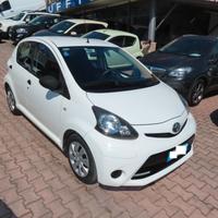 Toyota Aygo 1.0 BENZINA 5 porte NOW FULL 2012