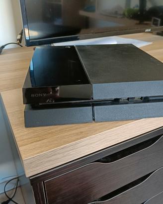 PLAYSTATION 4 FAT + 3 GIOCHI ORIGINALI