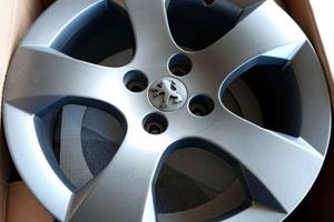 Cerchi in lega 17 pollici originali PEUGEOT