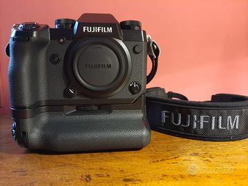 Fuji X H1 Body + Battery Grip orginale