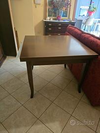 tavolo in noce allungabile