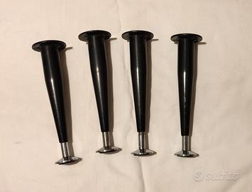 Set di quattro gambe vintage per mobili