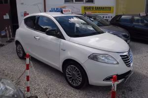 Lancia Ypsilon 0900 TWINAIR 5P 85CV METANO