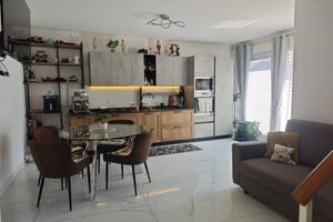 Casa indipendente di 140 m² con 4 locali a San Bia