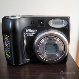 Fotocamera NIKON COOLPIX 7600