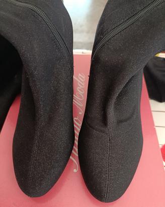 Stivale lungo nero con brillantini n° 37