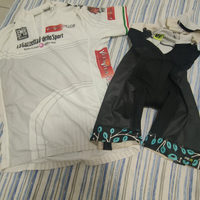 Divise sportive e occhiali