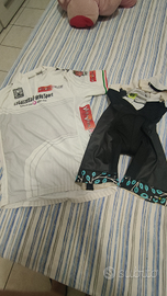 Divise sportive e occhiali