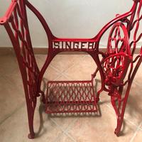 Pedana singer antica