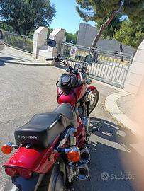 Honda vf 750