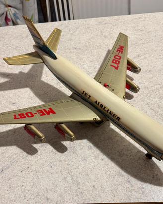 Modellino giocattolo di latta aereo jet airliner