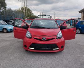 Toyota Aygo 1.0 VVT-i 69 CV 5 porte x-clusiv