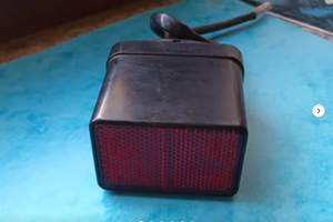 Luce per targa moto con rifrangente